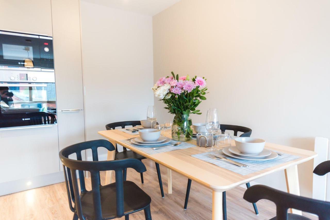 5 Star Brand New City Centre Apartment Belfast Exterior photo